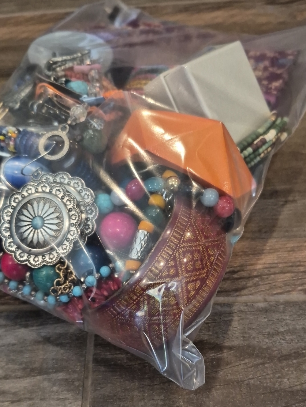 Boho Craft Jewelry & Wearable Jewelry Mix, 2 Pounds 11.5 Ounces - Picture 3 of 9